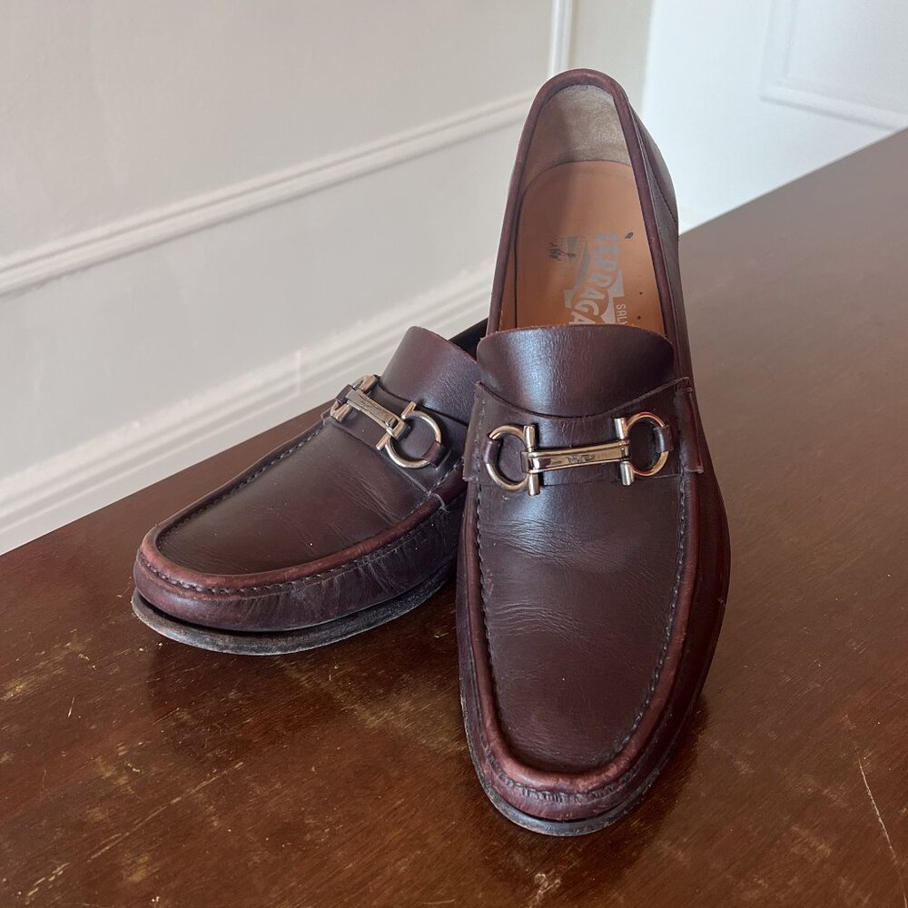 Ferragamo Mens Burgundy Loafer